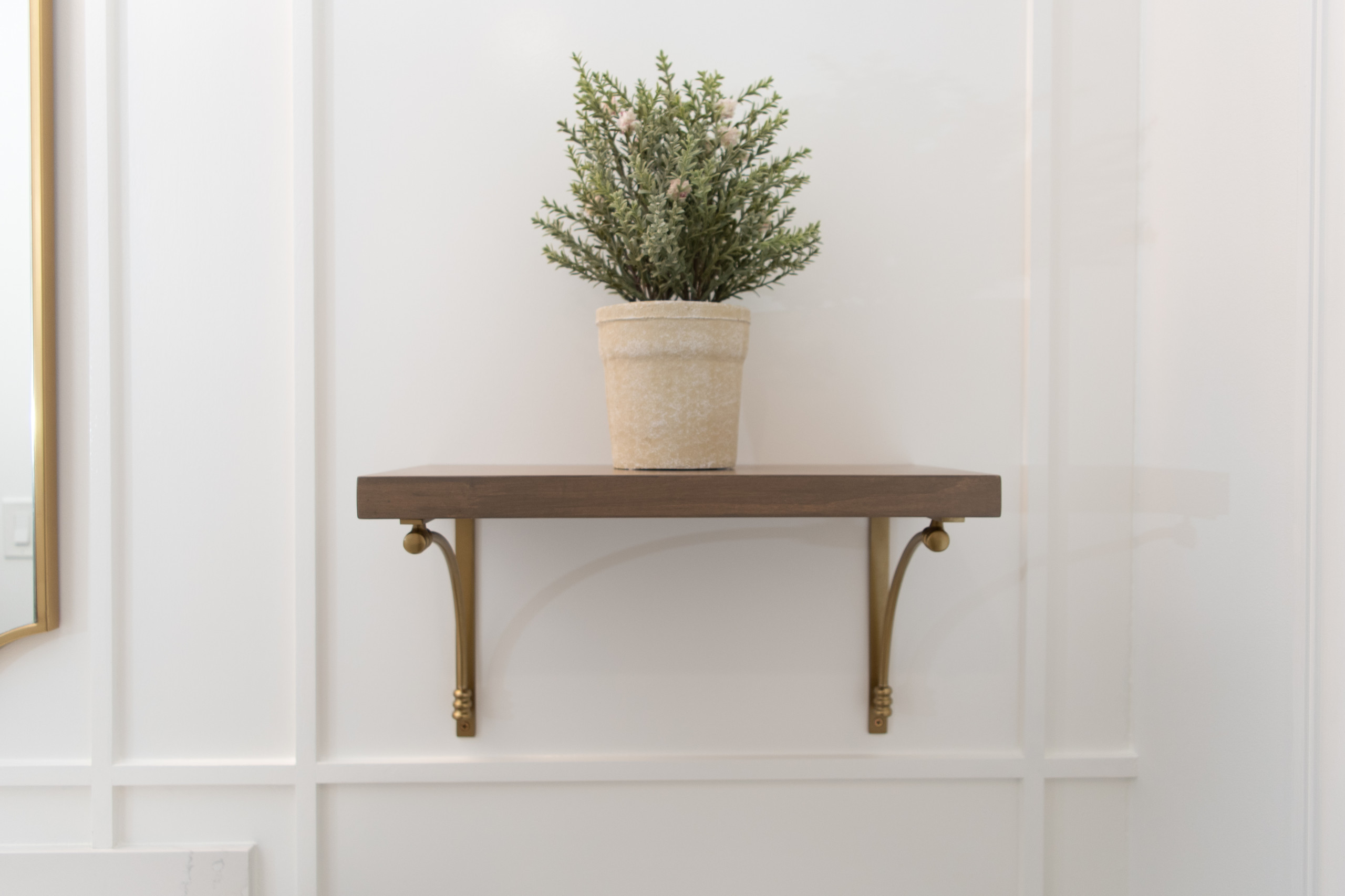 arlington-heights-hall-bathroom-8