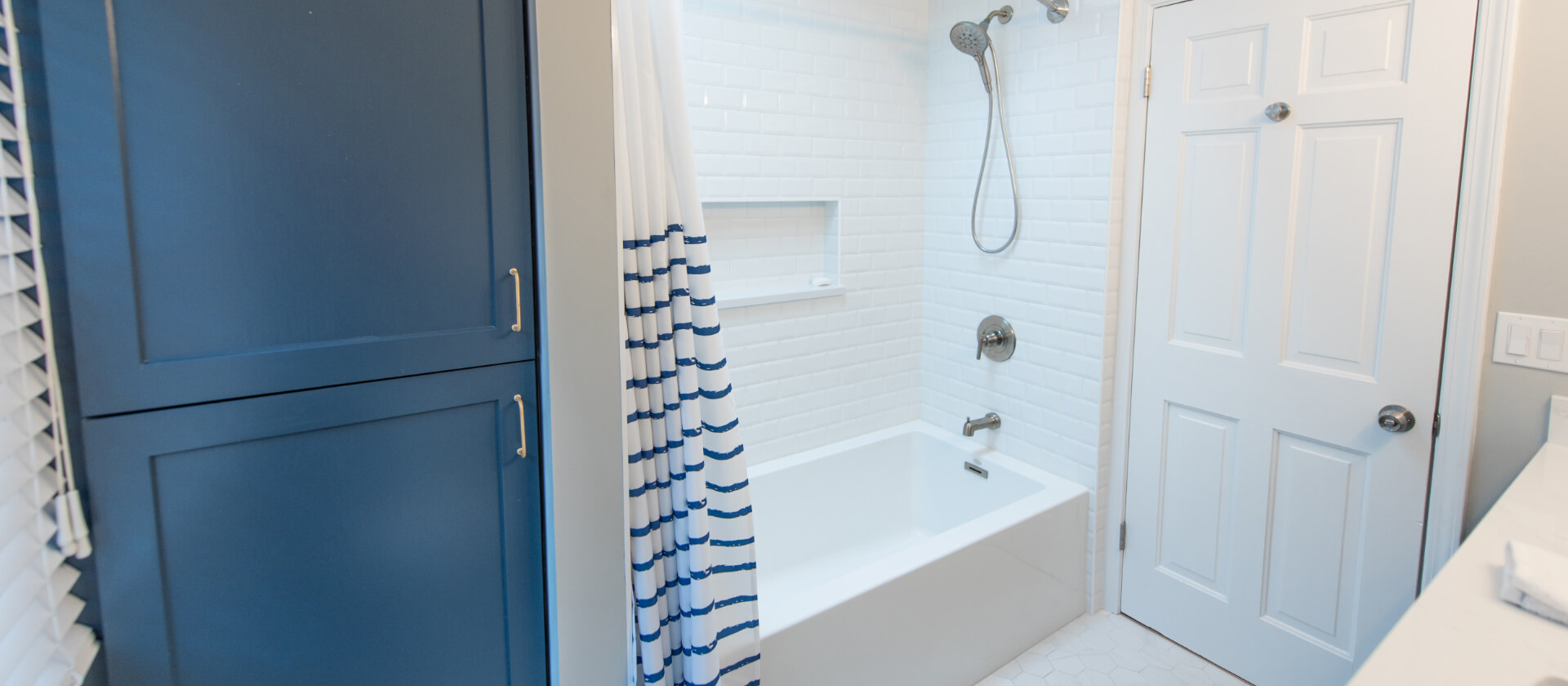 Hall Bath/page-gallery-banner