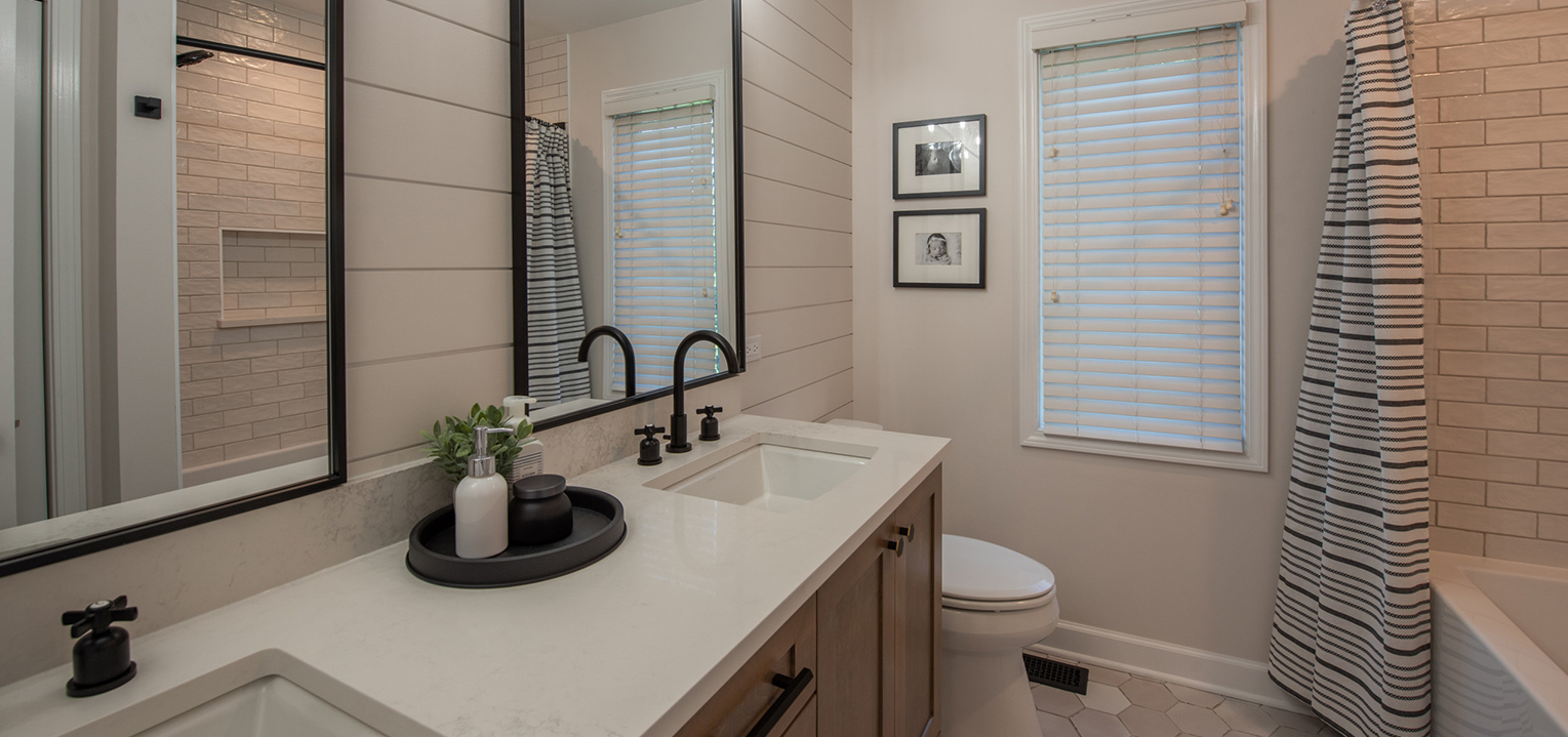 Hall Bath/page-gallery-banner